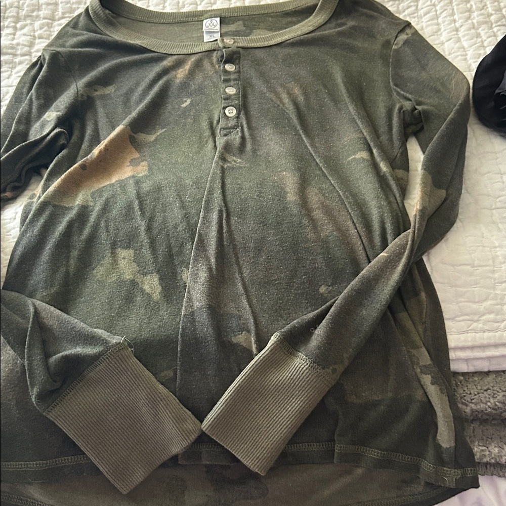 Alternative top